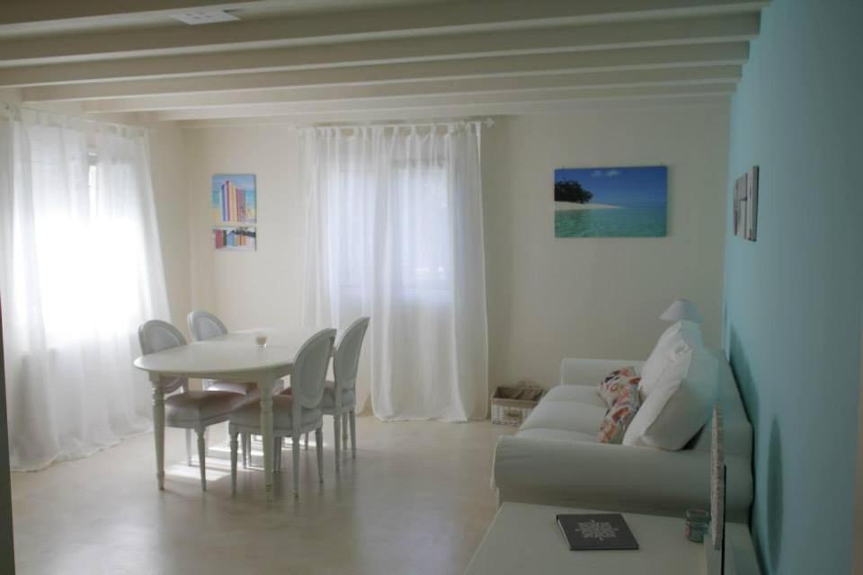 Chiqui Luxury Apartments Alónnisos Buitenkant foto